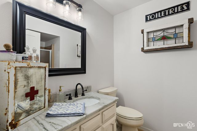 108 Northwood, Henrietta, TX 76365