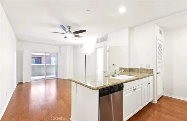2750 Artesia 206, Redondo Beach, CA 90278
