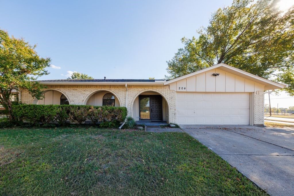 204 E Grubb Drive, Mesquite, TX 75149