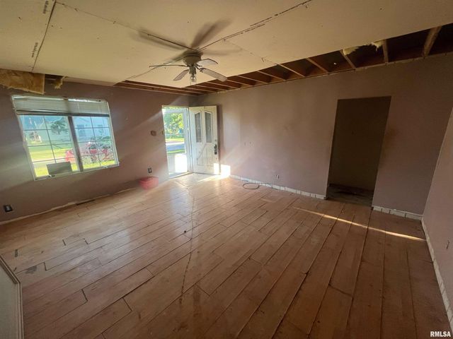 507 W JACKSON Street, Athens, IL 62613