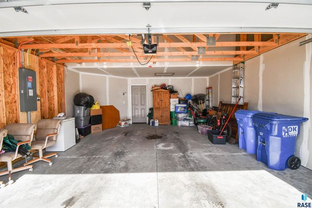 6632 W 6th Pl Place, Sioux Falls, SD 57107