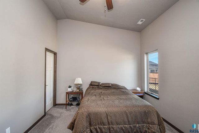 6632 W 6th Pl Place, Sioux Falls, SD 57107