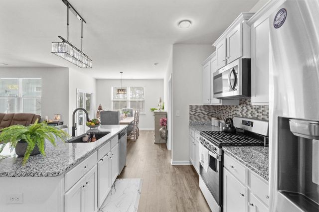 2253 Blackthorn Dr., Conway, SC 29526