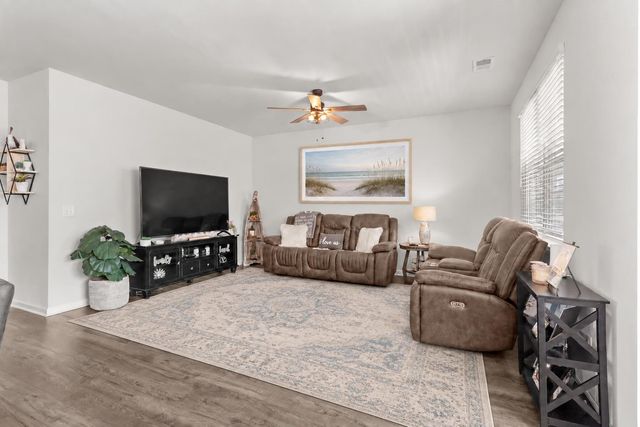 2253 Blackthorn Dr., Conway, SC 29526