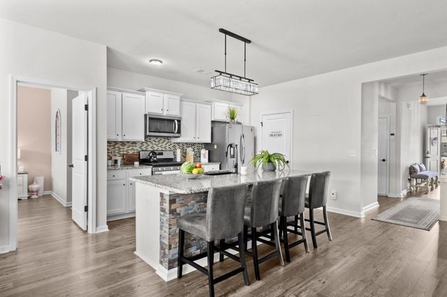 2253 Blackthorn Dr., Conway, SC 29526