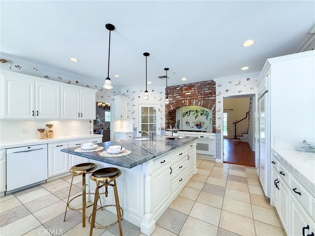 3212 Calle De Debesa, Camarillo, CA 93010