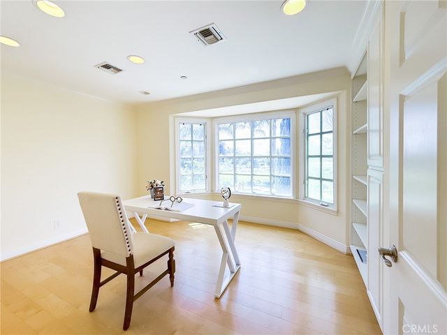 3212 Calle De Debesa, Camarillo, CA 93010