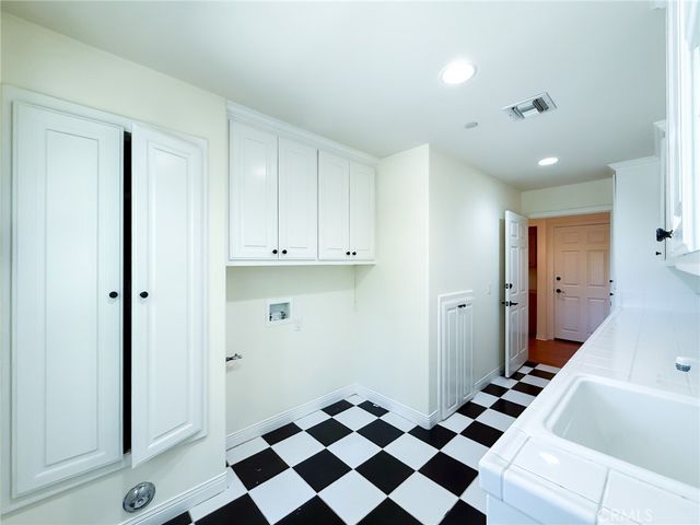 3212 Calle De Debesa, Camarillo, CA 93010