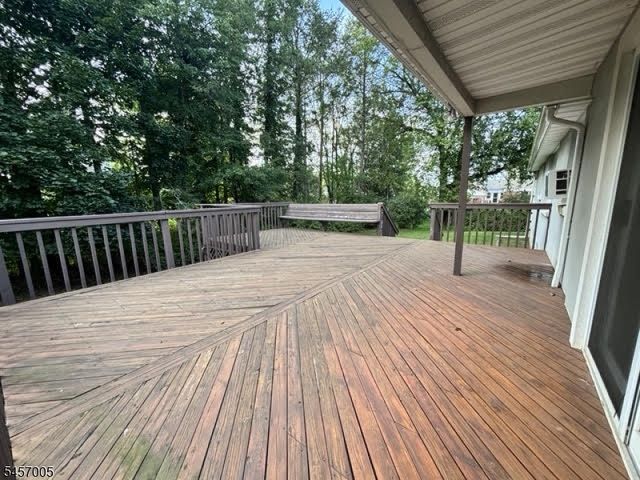 19 Debaun Ave, West Caldwell Twp., NJ 07006