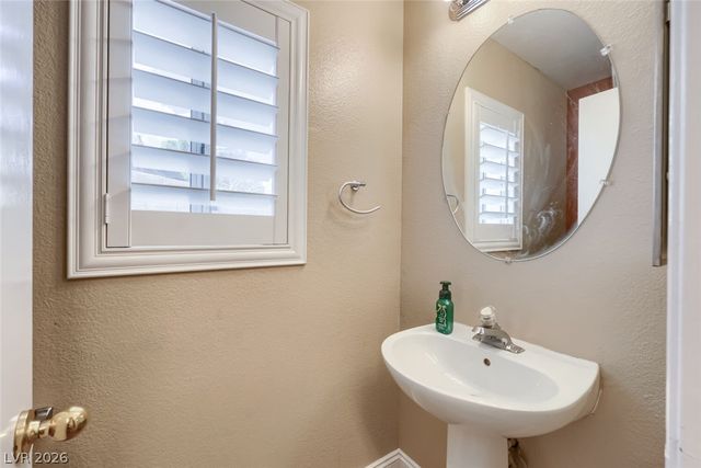 8704 Harwich Avenue, Las Vegas, NV 89129