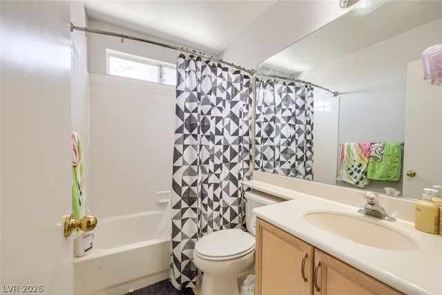 8704 Harwich Avenue, Las Vegas, NV 89129