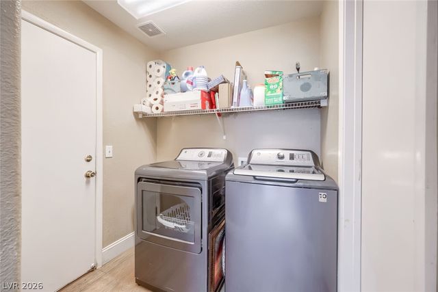 8704 Harwich Avenue, Las Vegas, NV 89129