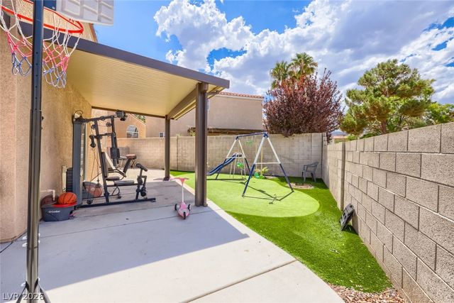8704 Harwich Avenue, Las Vegas, NV 89129