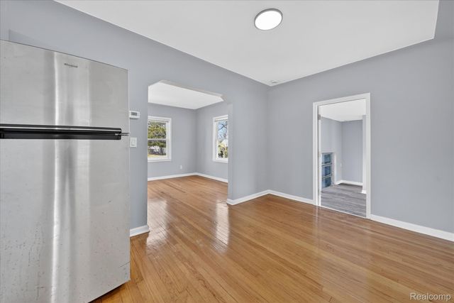 1108 HELEN Street, Garden City, MI 48135