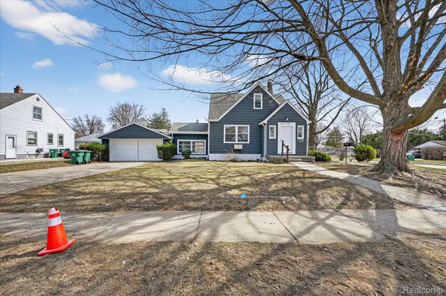 1108 HELEN Street, Garden City, MI 48135