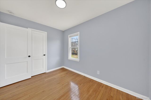 1108 HELEN Street, Garden City, MI 48135