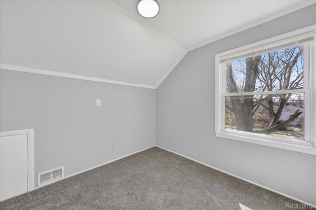 1108 HELEN Street, Garden City, MI 48135