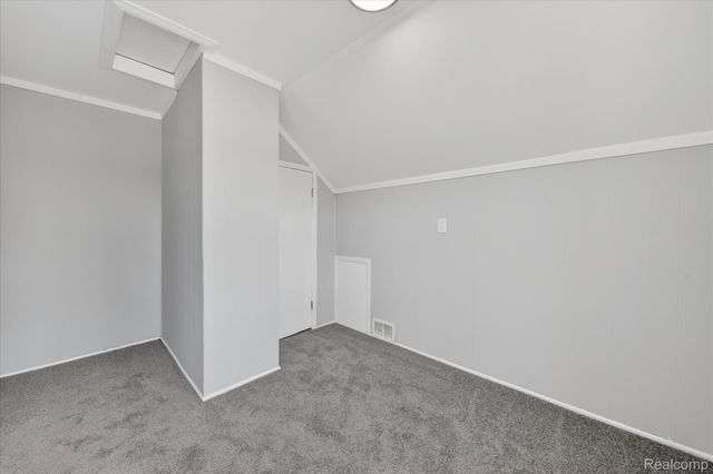 1108 HELEN Street, Garden City, MI 48135