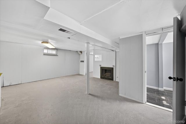 1108 HELEN Street, Garden City, MI 48135