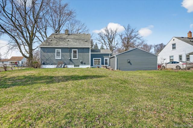 1108 HELEN Street, Garden City, MI 48135