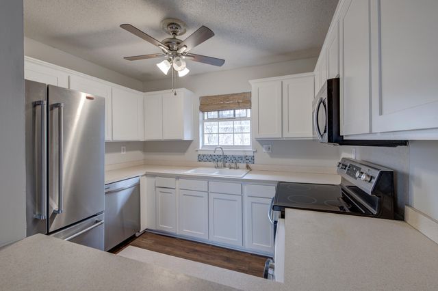516 Arlington Drive B8, Charleston, SC 29414