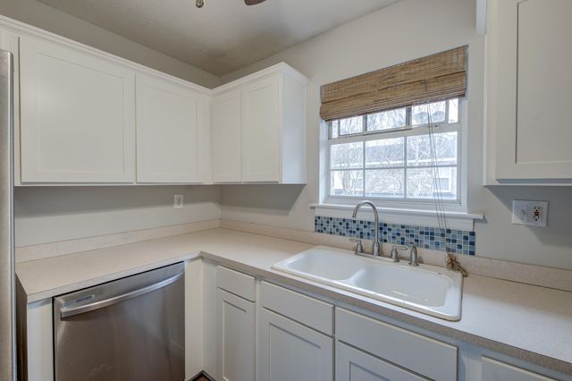 516 Arlington Drive B8, Charleston, SC 29414