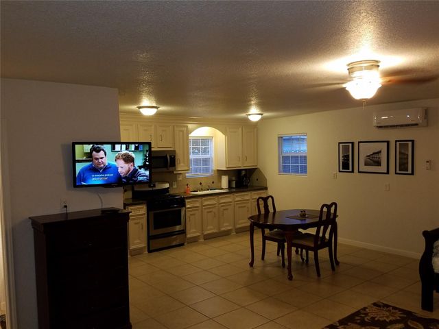 11608 Old Main Street Loop Road, Houston, TX 77025