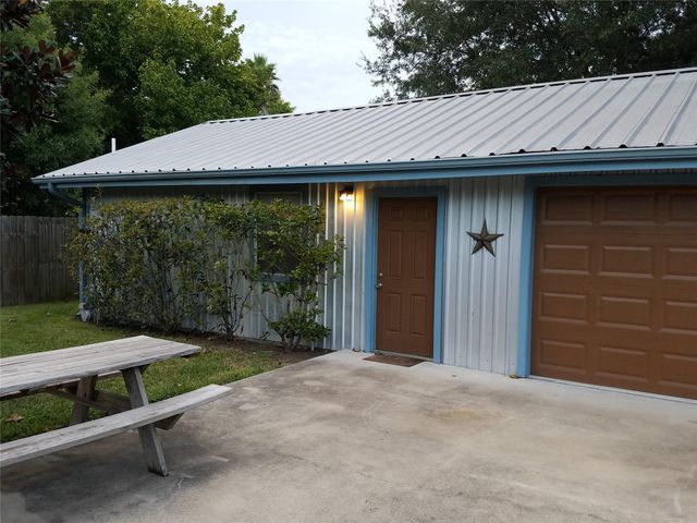 11608 Old Main Street Loop Road, Houston, TX 77025
