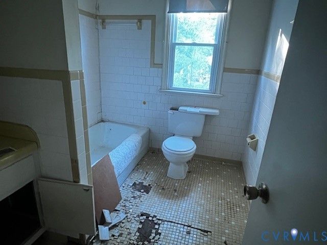 5949 Dunnshire Rd, Chesterfield, VA 23234