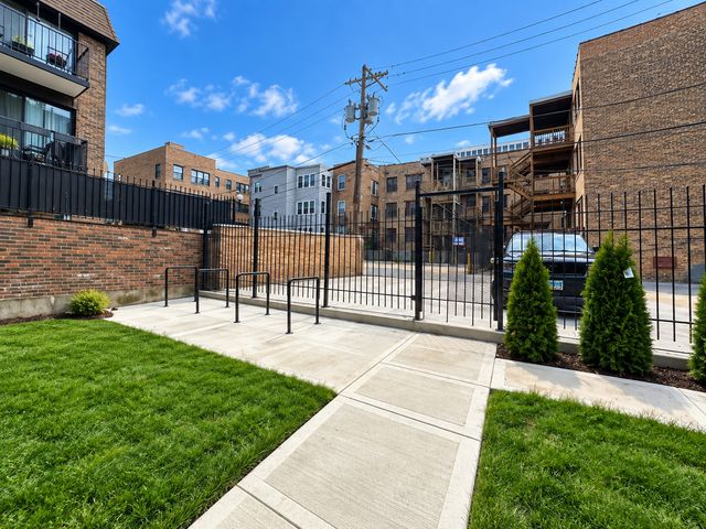 4338 N Clarendon Avenue GS, Chicago, IL 60613