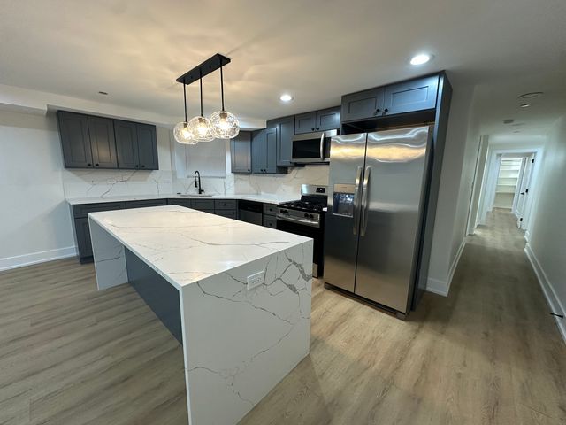 4338 N Clarendon Avenue GS, Chicago, IL 60613