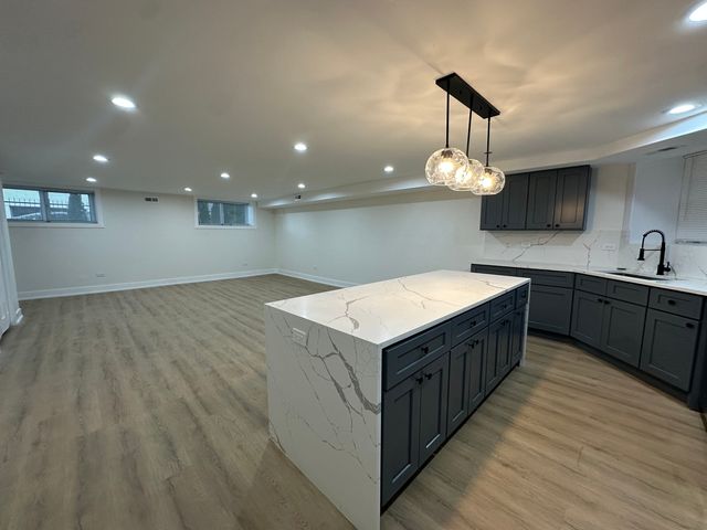 4338 N Clarendon Avenue GS, Chicago, IL 60613