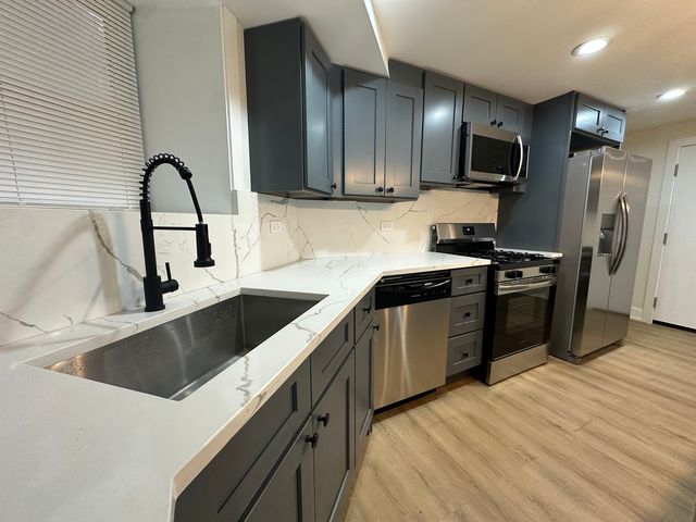 4338 N Clarendon Avenue GS, Chicago, IL 60613