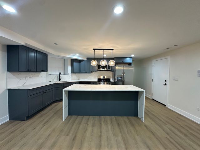4338 N Clarendon Avenue GS, Chicago, IL 60613