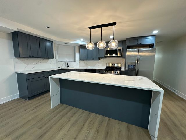 4338 N Clarendon Avenue GS, Chicago, IL 60613