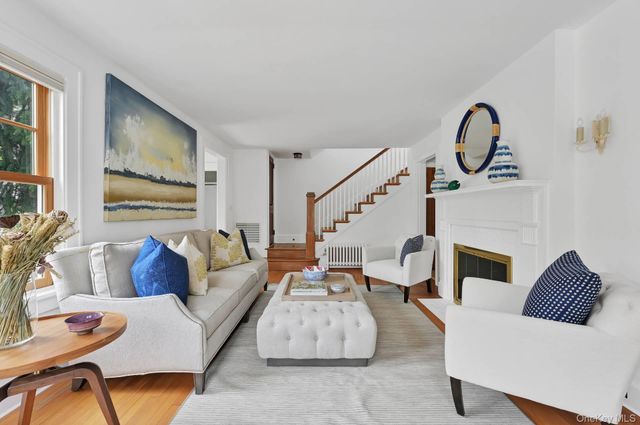32 Cooper Street, Southampton, NY 11968