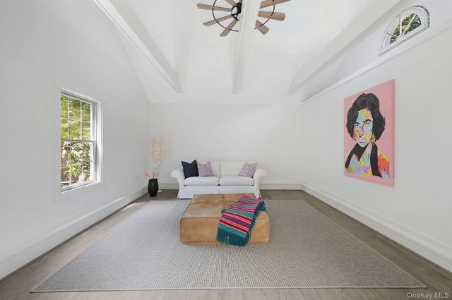 32 Cooper Street, Southampton, NY 11968