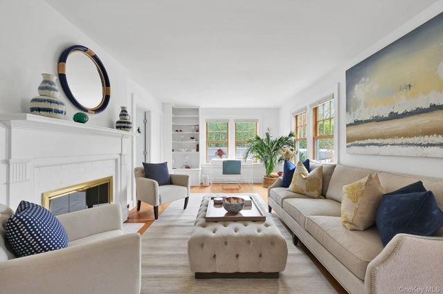 32 Cooper Street, Southampton, NY 11968