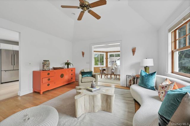 32 Cooper Street, Southampton, NY 11968