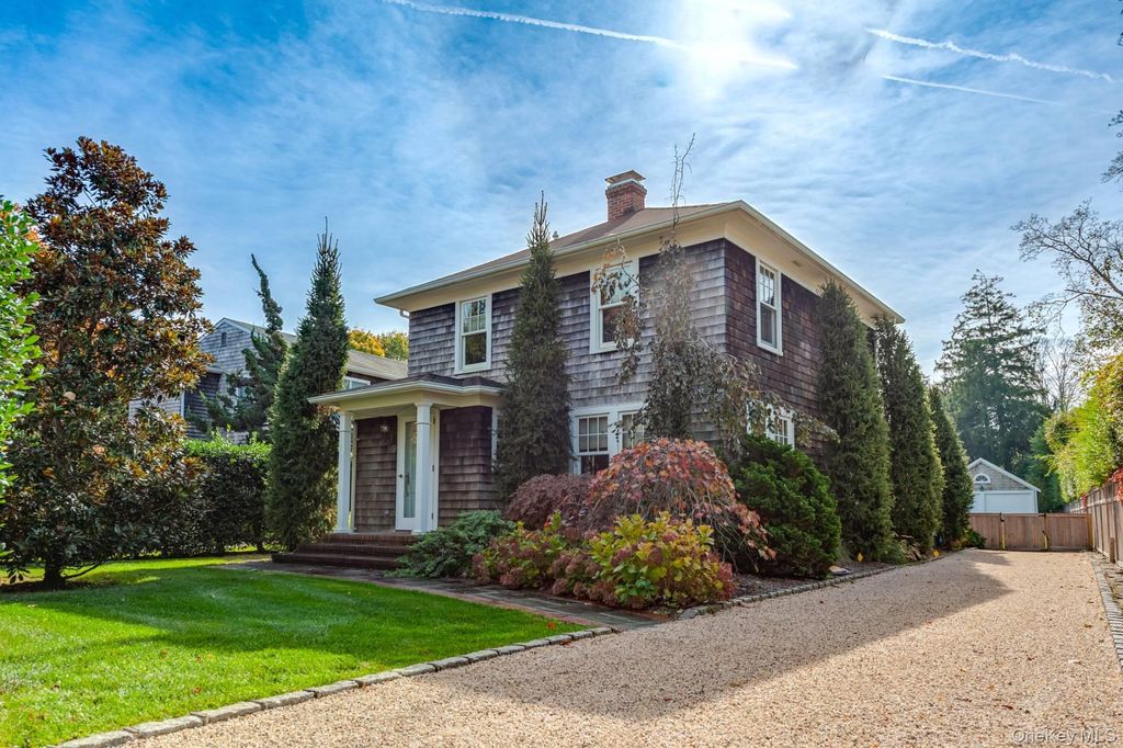 32 Cooper Street, Southampton, NY 11968