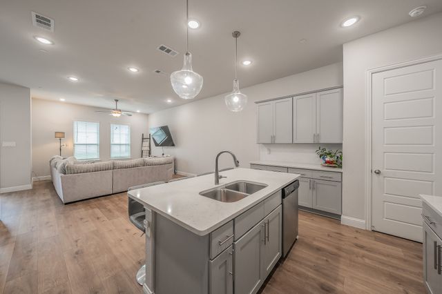 12933 Couture Drive, Farmers Branch, TX 75234