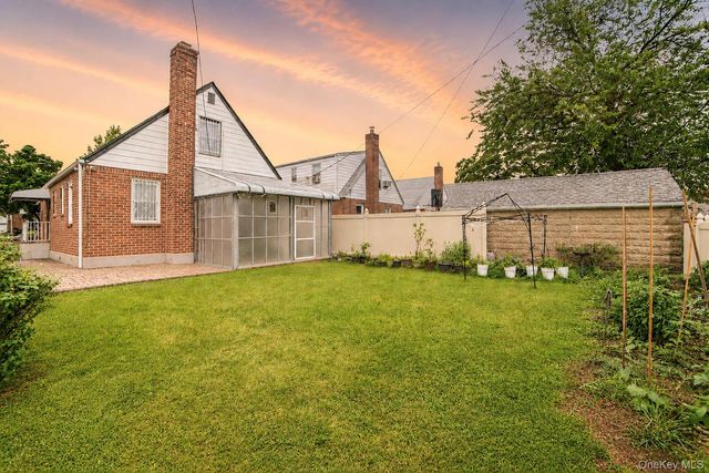 80-59 250th Street, Bellerose, NY 11426