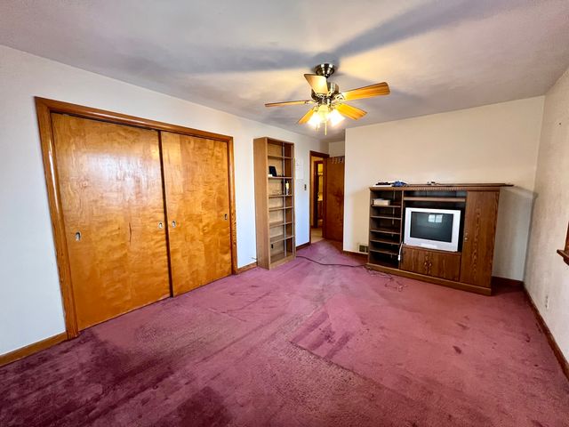 977 N Oakland Avenue, Decatur, IL 62522