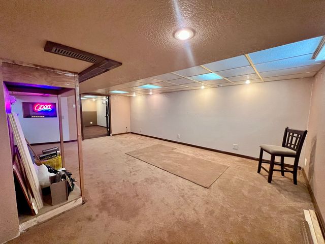 977 N Oakland Avenue, Decatur, IL 62522