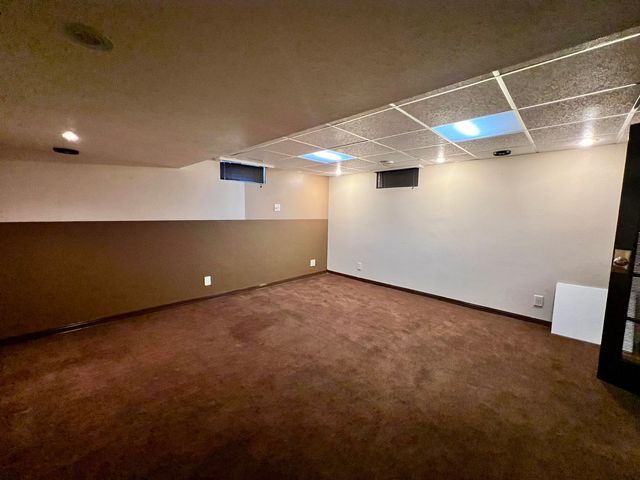 977 N Oakland Avenue, Decatur, IL 62522