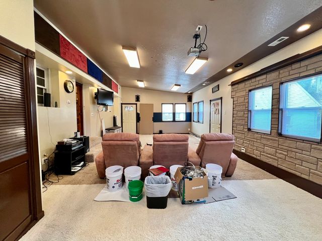 977 N Oakland Avenue, Decatur, IL 62522