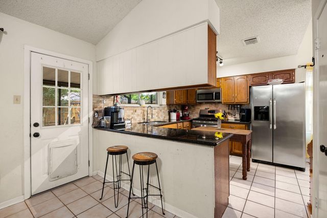 17411 Huntersglen Circle, Humble, TX 77396