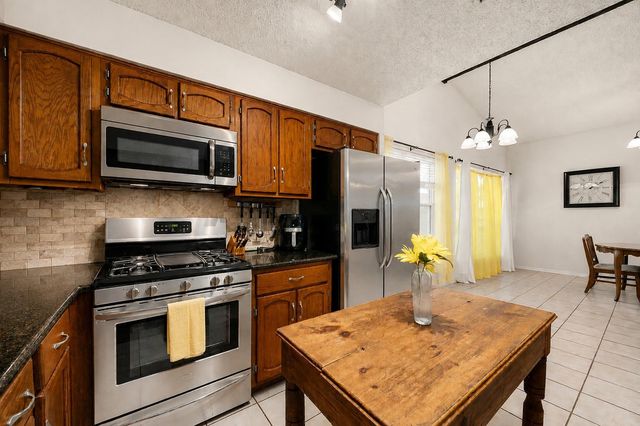17411 Huntersglen Circle, Humble, TX 77396