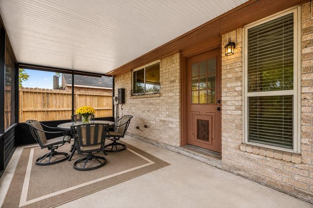 17411 Huntersglen Circle, Humble, TX 77396