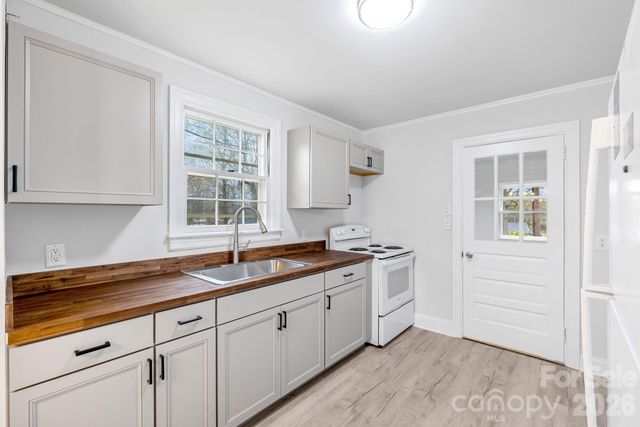 414 Ridge Street, Stanley, NC 28164